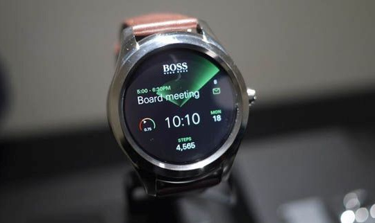 Hugo Boss ngừng sản xuất đồng hồ thông minh đầu tiên của mình