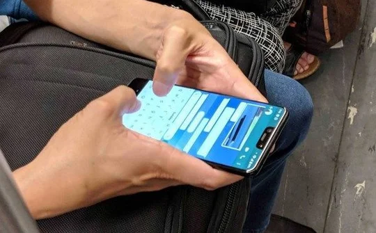 Google Pixel 3 XL tiếp tục lộ ảnh thực tế