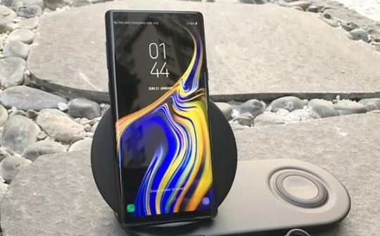 Pin 4000 mAh góp phần giúp Galaxy Note 9 tỏa sáng