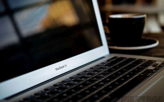 Apple "hồi sinh" MacBook Air với viền màn hình mỏng retina