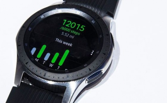Samsung tiết lộ giá bán Galaxy Watch phiên bản LTE