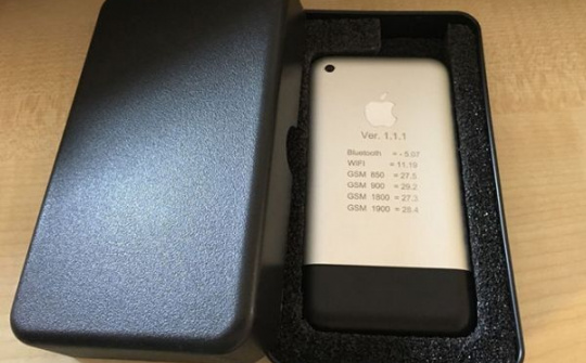 Nguyên mẫu iPhone đời đầu đang được chào bán trên eBay với giá hơn 13.000 USD