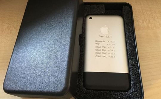 Nguyên mẫu iPhone đời đầu đang được chào bán trên eBay với giá hơn 13.000 USD