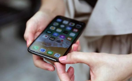 Apple rút ngắn thời gian sửa chữa màn hình iPhone
