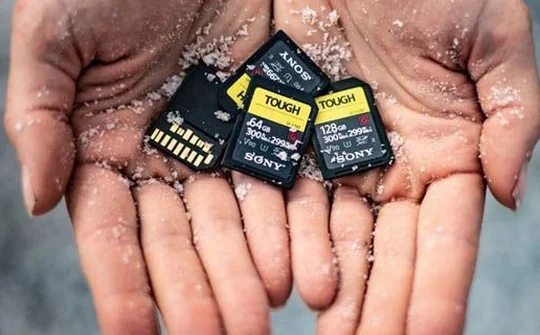 Sony ra mắt thẻ SD nhanh và bền nhất thế giới