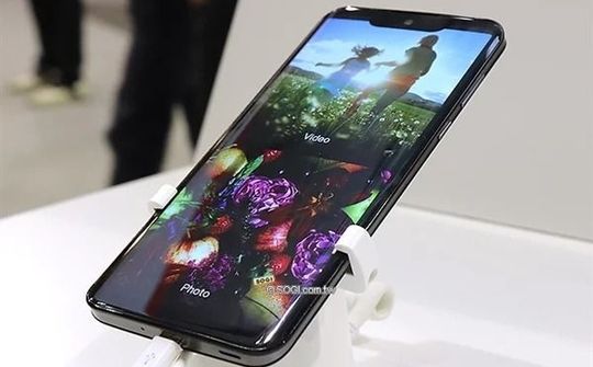Sharp chính thức ra mắt smartphone OLED Aquos Zero