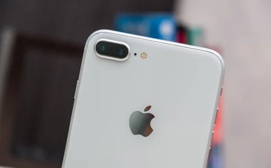 iPhone đang rớt giá thảm hại nhất trong lịch sử