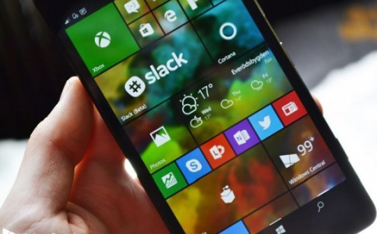 Khai tử Windows 10 Mobile, Microsoft khuyên dùng iPhone, Android