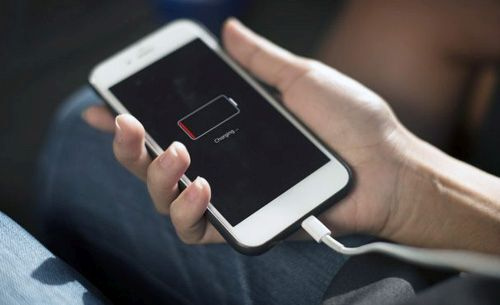 Apple mất tới 9 tỷ USD vì chương trình thay pin iPhone giá rẻ