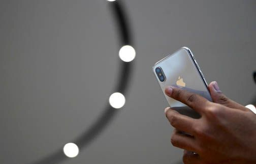 Hàng loạt ứng dụng iPhone kết nối ngầm với phần mềm độc hại