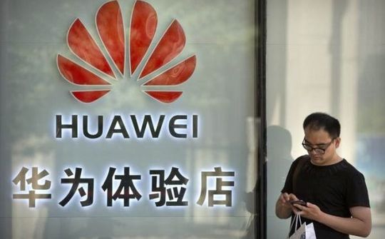Mỹ bất ngờ nới lỏng lệnh cấm vận Huawei