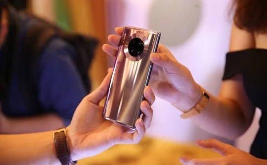 Huawei Mate 30 Pro lên kệ tại thị trường Việt Nam