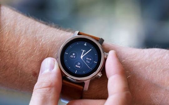 Đồng hồ thông minh Moto 360 quay trở lại