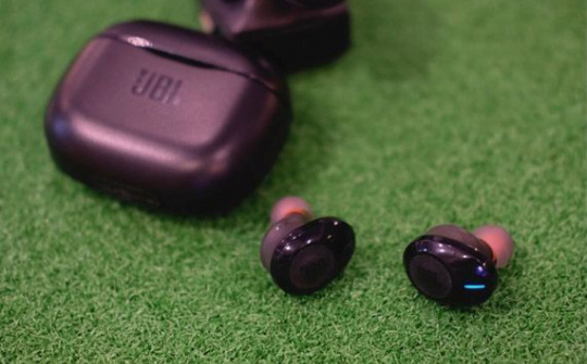JBL ra mắt tai nghe không dây Tune 120TWS, giá 2,39 triệu đồng