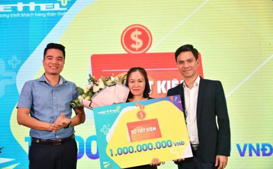 Khách hàng trúng thưởng 1 tỷ đồng nhờ tham gia chương trình Viettel++