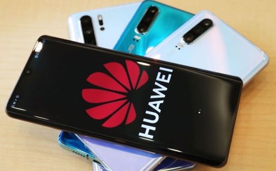 Mỹ sẽ gia hạn giấy phép cho Huawei thêm 2 tuần