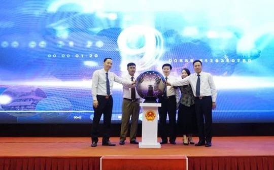 Khai trương Cổng Du lịch thông minh tỉnh Hòa Bình