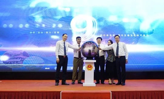 Khai trương Cổng Du lịch thông minh tỉnh Hòa Bình