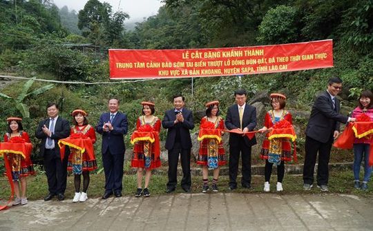 VNPT tài trợ đường truyền kết nối trạm cảnh báo sớm trượt lở tại Lào Cai