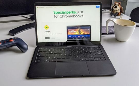 Mua Chromebook mới nhận ba tháng miễn phí Disney+