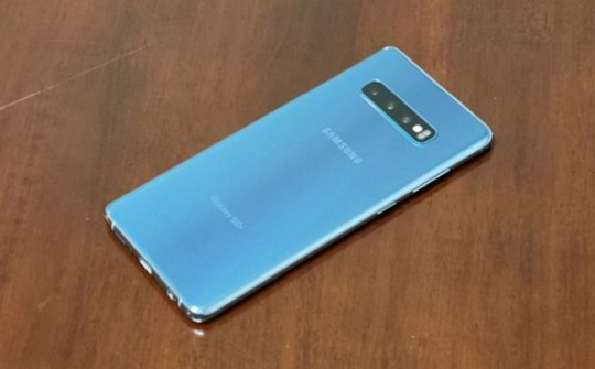 Samsung "phân vân" về công nghệ quét vân tay siêu âm