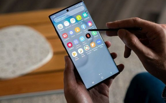 Microsoft mở rộng ứng dụng Office Mobile cho cả iOS và Android