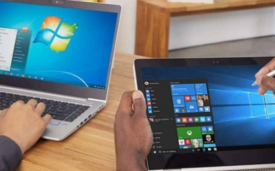 Windows 7 thông báo toàn màn hình nhắc nâng cấp hệ điều hành