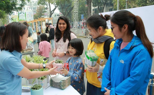 Tetra Pak khởi động chương trình thu gom vỏ hộp giấy tới 800 trường tại Hà Nội