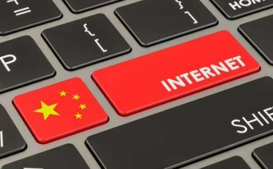 Trung Quốc quản lý chặt dịch vụ trực tuyến, ngăn ngừa tin giả