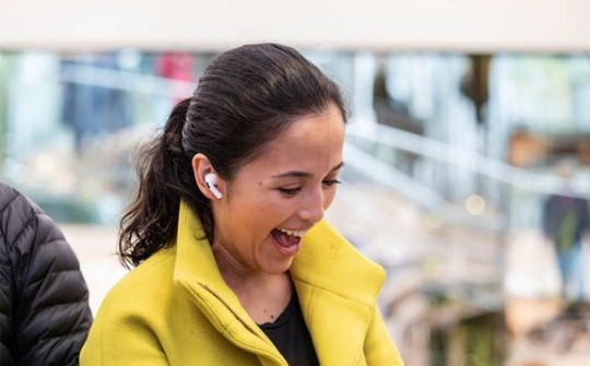 Tai nghe không dây Airpods trở thành gà đẻ trứng vàng của Apple