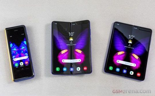 Galaxy Fold tiếp tục cháy hàng tại Việt Nam