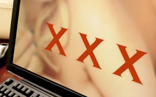 Ấn Độ chặn web khiêu dâm, lượt tải app "lách luật" tăng vọt