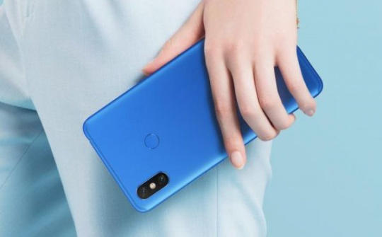 Xiaomi sắp ra smartphone khổng lồ màn hình 7,2 inch
