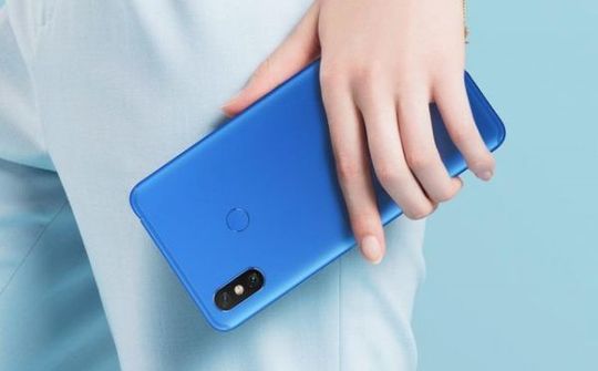 Xiaomi sắp ra smartphone khổng lồ màn hình 7,2 inch