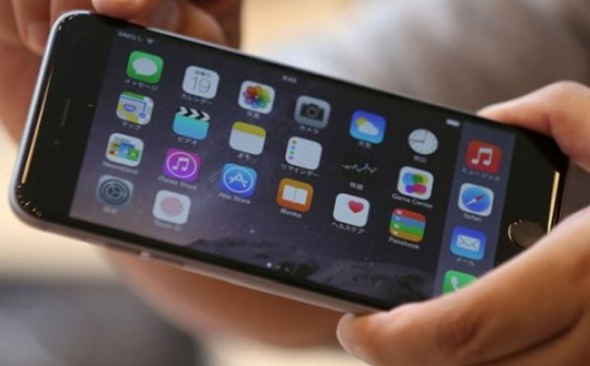 iPhone đời cũ trang đang được bán với giá cực thấp