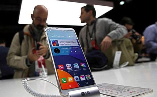 eBay chào bán LG V30 Referbished với mức giá 200 USD