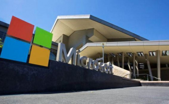 Microsoft khởi kiện Foxconn vì thiếu tiền bản quyền