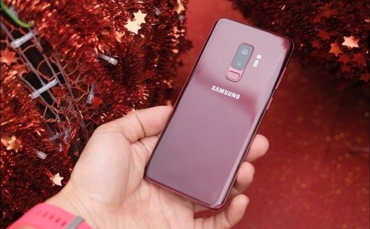 Hàng loạt smartphone cao cấp Samsung giảm giá mạnh