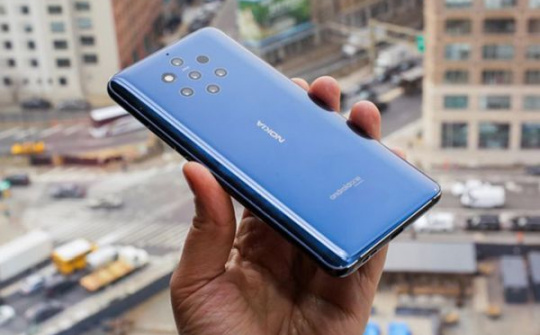 Khách hàng có thể đặt hàng trước Nokia 9 PureView từ Best Buy