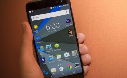 Từ bỏ sản xuất điện thoại, BlackBerry "hồi sinh" thần kỳ