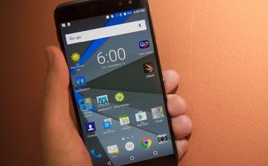 Từ bỏ sản xuất điện thoại, BlackBerry "hồi sinh" thần kỳ