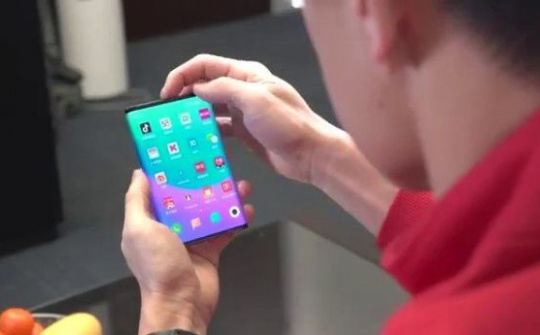 Mi Mix 4 là điện thoại màn hình gập đầu tiên của Xiaomi
