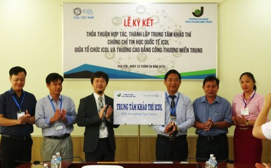 ICDL Việt Nam và Trường CĐ Công Thương Miền Trung ký kết hợp tác đào tạo