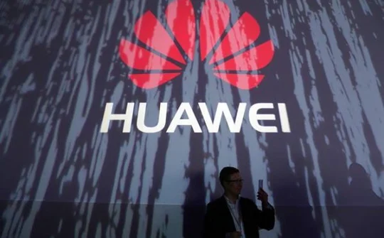 Huawei giới thiệu phần cứng 5G đầu tiên trên thế giới cho xe hơi