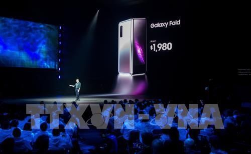 Samsung thu hồi toàn bộ máy Galaxy Fold dùng thử
