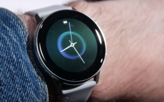 Galaxy Watch Active ra mắt tại Việt Nam, giá 5,49 triệu đồng