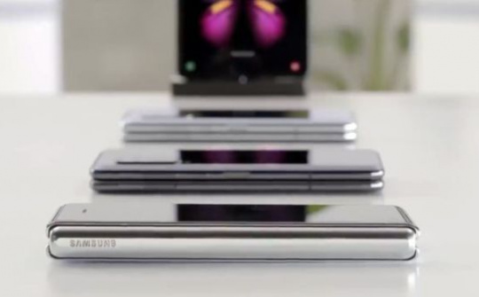 Galaxy Fold vẫn tiếp tục chưa thể đến tay khách hàng