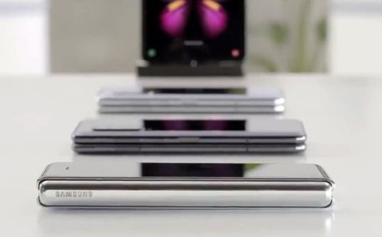 Galaxy Fold vẫn tiếp tục chưa thể đến tay khách hàng