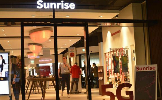 Sunrise và Huawei ra mắt điện thoại 5G đầu tiên tại Thụy Sĩ