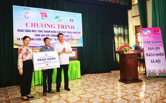 Huawei Việt Nam trao tặng phòng máy tính cho trường học tỉnh Phú Thọ